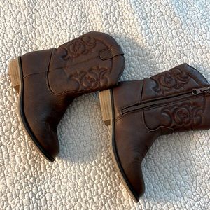 Kids brown cowboy boots